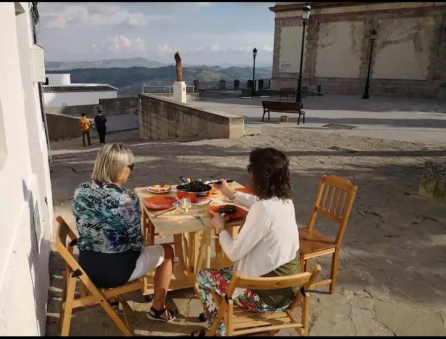 Acogedora Casa Rural En Olvera La Morada エクステリア 写真